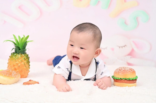 肇东宝宝在妈妈肚子里